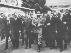 Фидель Кастро в Воронеже швырялся в чекистов теннисными ракетками