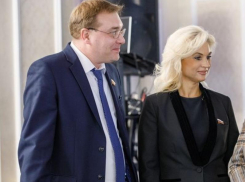 Либерал-демократ Овсянников провел год бок о бок с красавицей-единороссом Ярковой