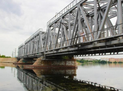 Тело погибшего от удара током воронежца подняли из воды