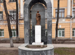 Общественники бьют тревогу из-за разрушения уникального памятника в Воронеже 