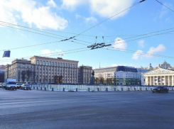 Площадь Ленина начали готовить к Новому году в Воронеже