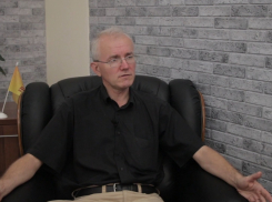 Зарплату в Госдуме и версию ЧП с Навальным раскрыл депутат Олег Шеин 