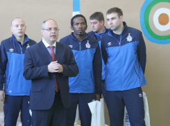 Сергей Гаврилов организовал мастер-класс в детской школе с участием звезд мини-футбола