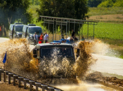 Под Воронежем впервые в мире показали автомобильный вальс