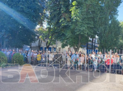 Мэрия прокомментировала зазаборное 1 сентября в воронежской школе 