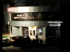 Массовая драка в Россоши попала на видео - полиция приехала к мирному финалу