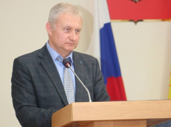 Ради платных парковок в Воронеже убрали остановку — чиновники не знают, что с ней делать