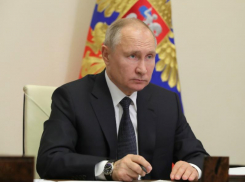 Путин наградил сына экс-чиновницы, трагически погибшего в сливной яме под Воронежем