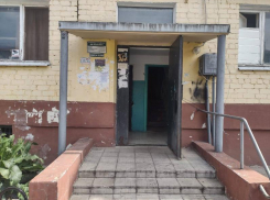 Окровавленный труп нашли в доме под Воронежем 