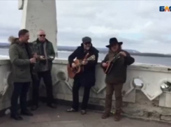 Борис Гребенщиков снова исполнил скандальную песню про журналистов, впервые прозвучавшую в Воронеже 