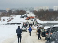 В Воронежском микрорайоне Шилово для автомобилей перекрыли понтонный мост
