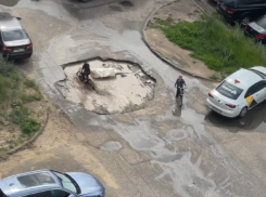 Суровые развлечения детей без телефонов показали на окраине Воронежа