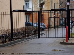 Инвалид 1 группы не может проехать к дому в Воронеже