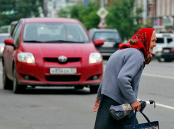 В Воронеже пенсионерка, попавшая под автобус, умерла в больнице