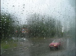 Воронеж накроет сильными дождями, градом и порывистым ветром 