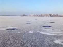 Истошно кричал: мужчина провалился под лед на Воронежском водохранилище