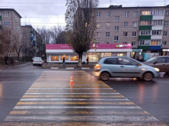 1,5-годовалого ребёнка и девушку сбили на переходе в воронежском райцентре 