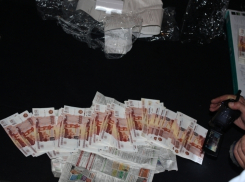 Два жителя Воронежа сбывали фальшивые пятитысячные купюры