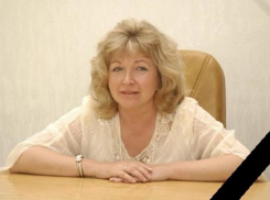 В Воронеже на Кольцовской под колесами мусоровоза погибла главный врач