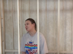 «Скучаю по дочери»: бросившая дочку на смерть воронежская проститутка останется в СИЗО на полгода