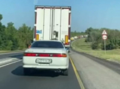 Автомобилисты встали в пробке на трассе М-4 «Дон» – опубликовано видео