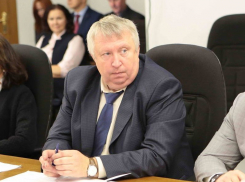 Член «клуба миллионеров» и депутат Юрий Гончаров показал небуржуйский доход