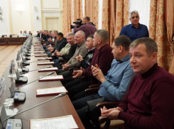 Воронежские водители получили награды за перевозку жителей из Херсонской области