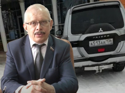 Чиновника-депутата Сисюка уличили в дерзком нарушении ПДД в Воронежской области