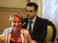 Губернатор Гусев пожелал преемнику Фаддеевой ударно повстречаться с коллегами в новогодние каникулы