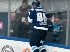 Неуёмное и зажигательное празднование гола попало на видео в Воронеже