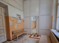 Облздрав назвал причину отсутствия ремонта в воронежской поликлинике 