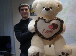 Победитель фотоконкурса «Я люблю Воронеж!» получил медведя от главреда «Блокнота» 