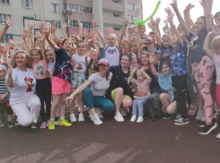 Масштабный праздник в честь Дня защиты детей устроили прямо в воронежском ЖК