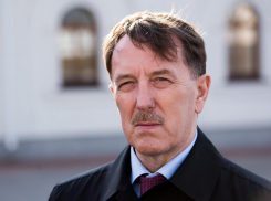 Алексей Васильевич не меняет профессию