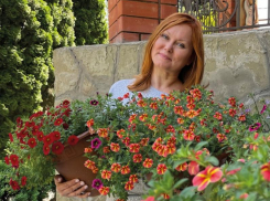 Простой способ сохранить петунии, калибрахоа и другие цветы до весны