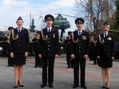 Голосистые полицейские оригинально поздравили воронежцев с Днем Победы