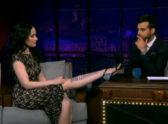 Наталья Орейро показала Ивану Урганту тату-шпаргалку со словом «Воронеж» 