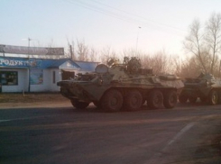 Очевидцы: через Воронежскую область движутся БТРы и Уралы (ФОТО-ВИДЕО)