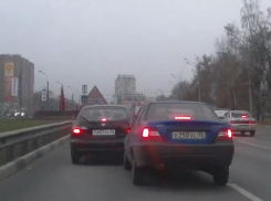 В Воронеже пьяный водитель скрылся с места ДТП на Московском проспекте (ВИДЕО)