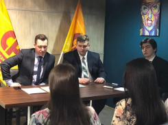 Вернуть прежний пенсионный возраст потребовали воронежские справедливороссы