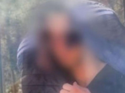 Неизвестный мужчина приставал к 11-летней девочке в Воронеже – за ним устроили погоню