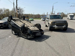 Опубликованы фото с места жесткого ДТП у Вогрэсовского моста в Воронеже