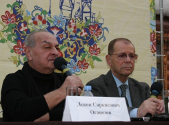 Левон Оганезов и Аркадий Арканов: в Воронеже самые красивые девушки