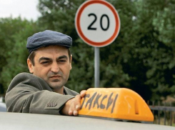 Бюджет Воронежской области каждый год теряет 26 млн. руб. налогов из-за нелегальных таксистов