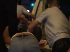 Жесткое задержание полицией сняли на видео в центре Воронежа