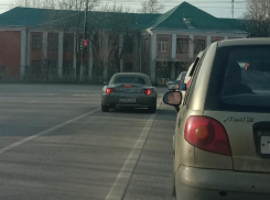 Эффектный BMW показал превосходство над водителями в Воронеже