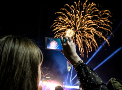 60 тысяч рублей за минуту шоу: праздничный салют готовят под Воронежем