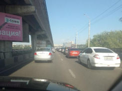 Классическую причину затора на Остужевском кольце показали в Воронеже