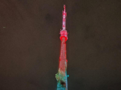 «Это просто безобразие», – светящаяся во время атаки БПЛА телебашня возмутила жителя Воронежа