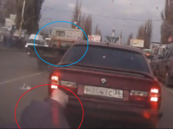 В Воронеже эвакуатор сбил пожилого человека и скрылся с места ДТП 